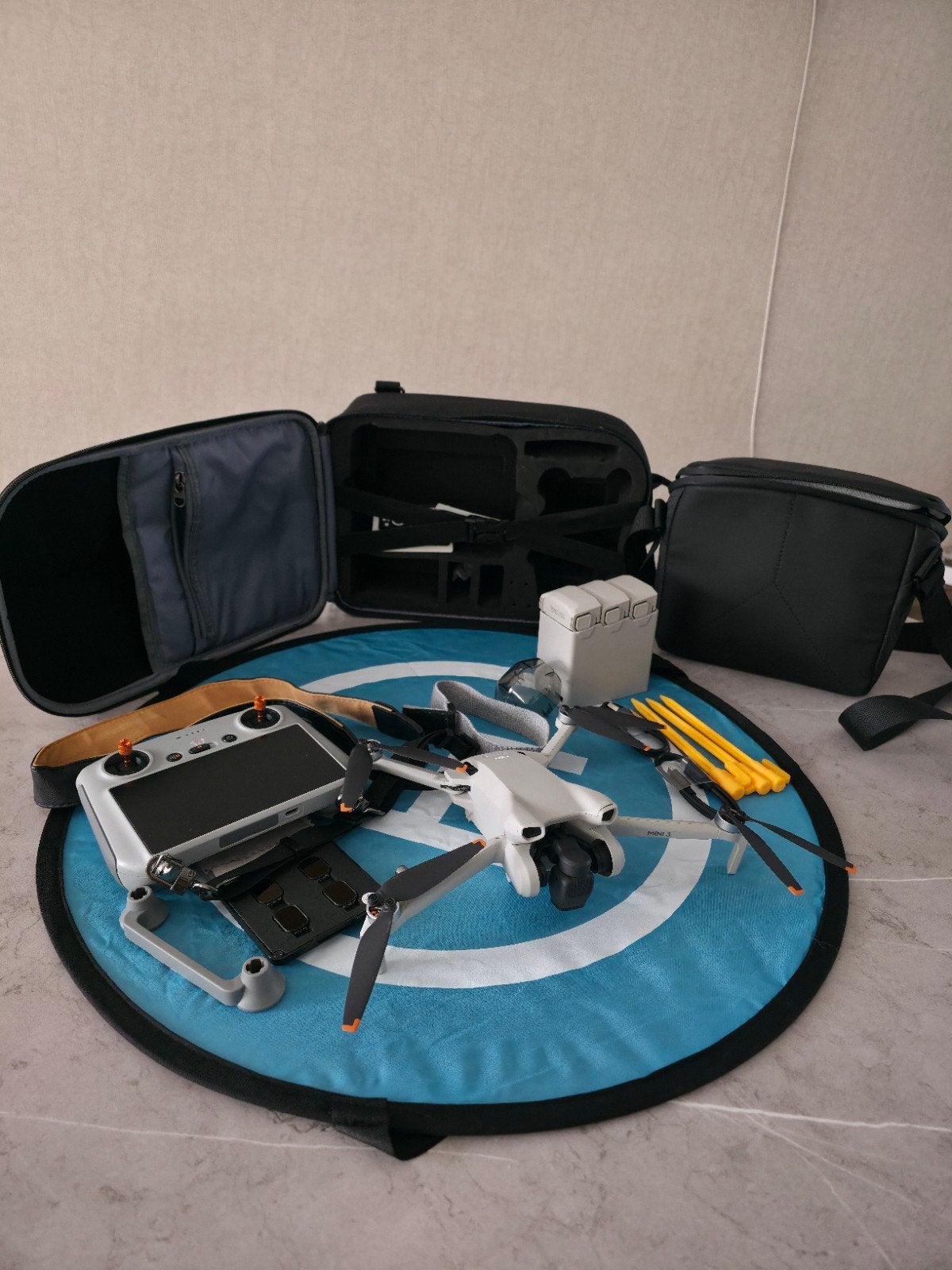 DJI Mini 3 Fly More Combo met Smart Controller, Ophalen, 30 tot 45 minuten, Cameradrone, 5 tot 10 kilometer