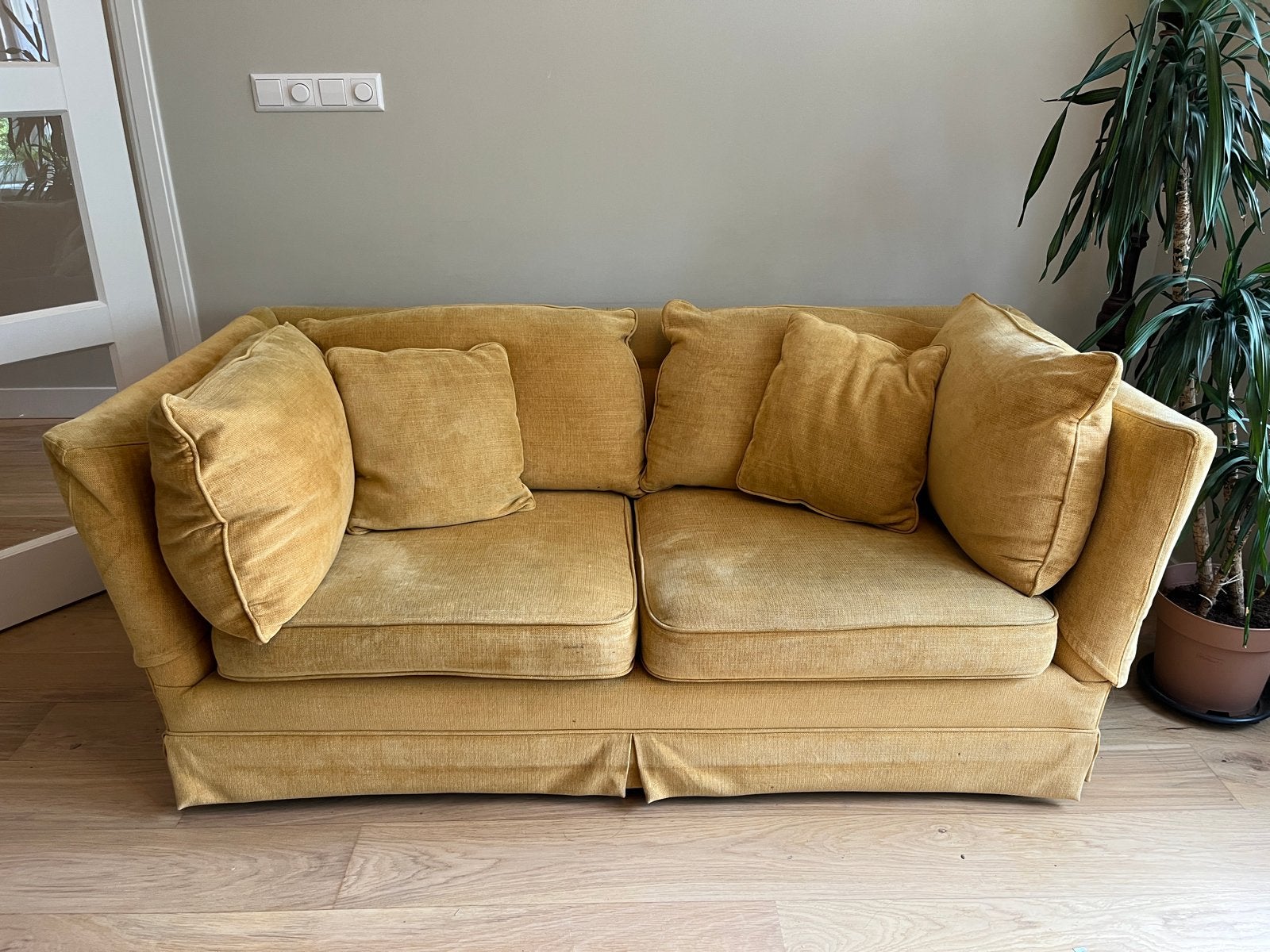 Gele tweepersoonsbank met kussens, Ophalen, Gebruikt, 150 tot 200 cm, Tweepersoons