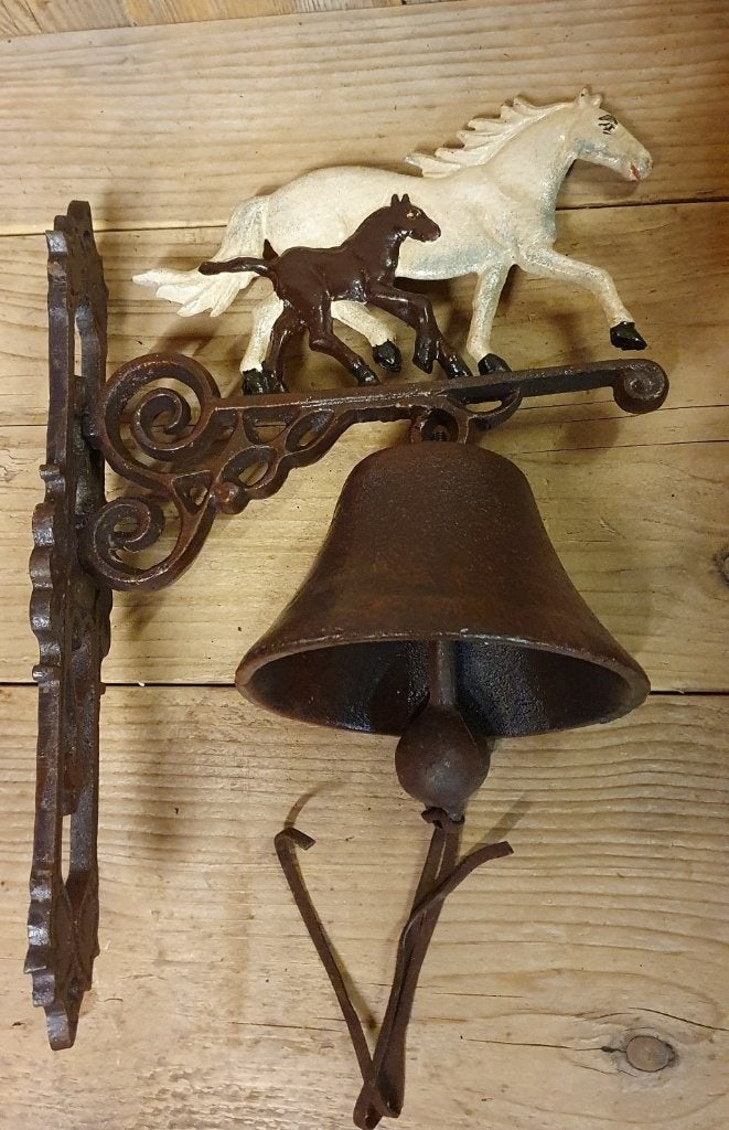 DEURBEL / PAARD MET VEULEN/ GIETIJZER, Huis en tuin decoratie Marie, Nieuw, Info@huisentuindecoratiemarie.nl, Peize