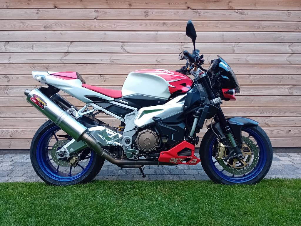 Aprilia Tuono 1000 RR | 2008 | 34.000 km | Akrapovič, 2 cilinders, Sportuitlaat, Motorrijbewijs A, Particulier