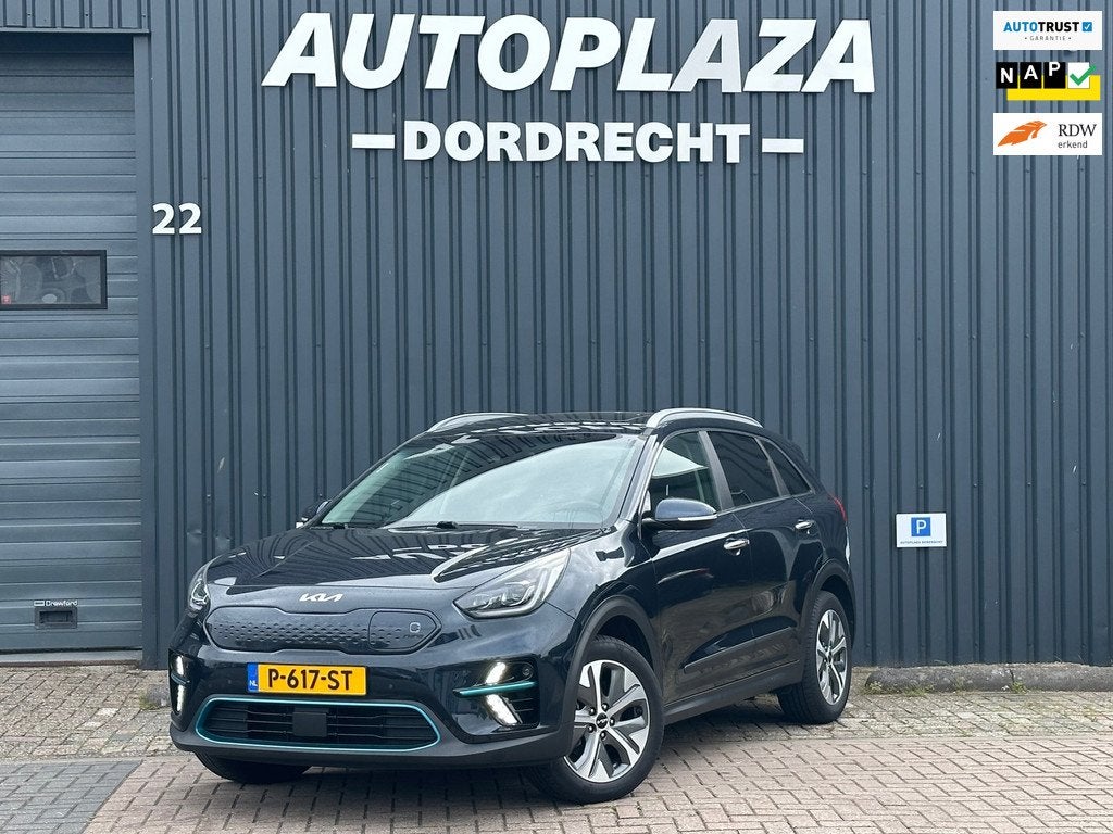 Kia E-Niro ExecutiveLine 64 kWh|Fase 3|SOH93%|Pano|Cam|, Auto's, Gebruikt, 1712 kg, 174 min, Blauw