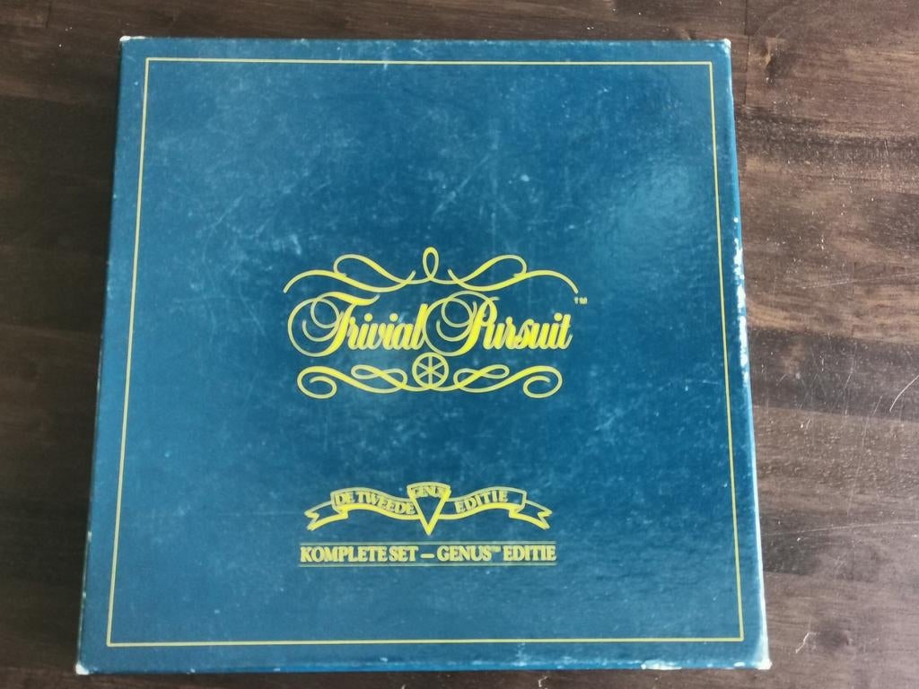 Trivial Pursuit Genus Editie eventueel met Disney mininset, Drie of vier spelers, Ophalen of Verzenden, Gebruikt