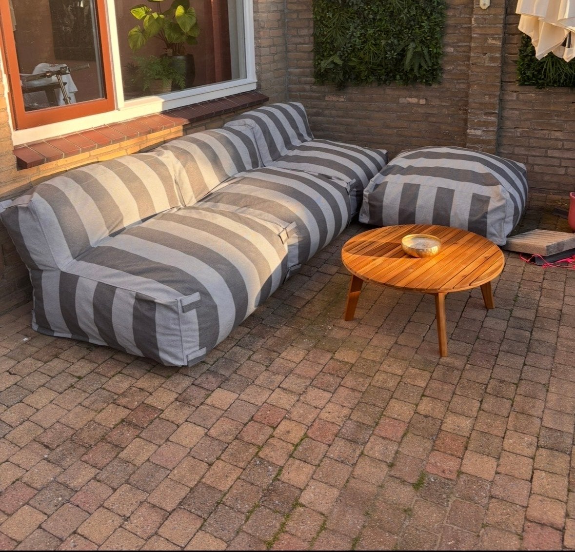 Comfortabele Loungebank - Grijs gestreept, Ophalen, 4 zitplaatsen, Gebruikt, Textileen