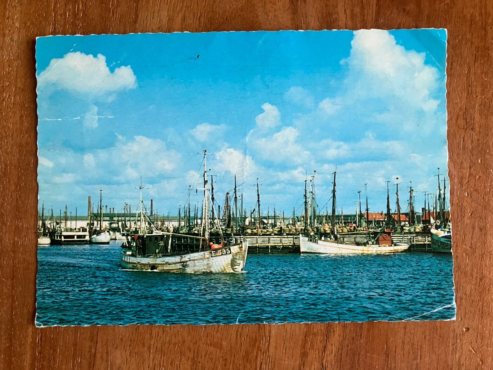 Esbjerg Vissershaven Denemarken, Ophalen of Verzenden, Gebruikt, Motorboot, Kaart, Foto of Prent