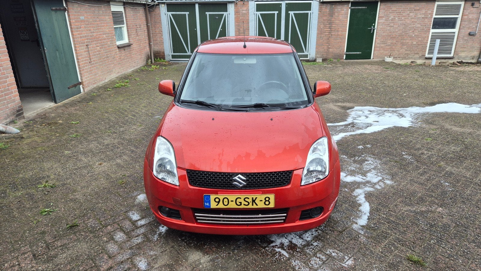 Suzuki Swift Bandit 1.3 5D 2008 Nieuwe APK en koppeling, Voorwielaandrijving, Stof, 40 €/maand, Zwart
