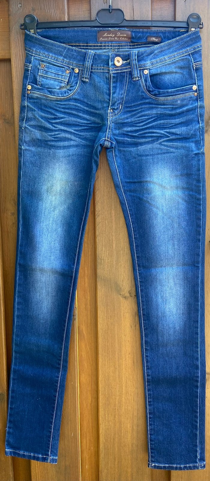 Spijkerbroek stretch maat 36 merk: Monday denim NIEUW, Ophalen of Verzenden, Nieuw, Blauw, W28 - W29 (confectie 36)