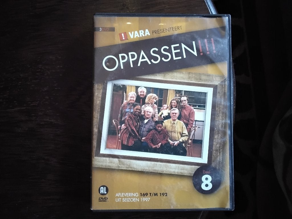 Oppassen seizoen 8 compleet, 3disk, origineel, Alle leeftijden, Ophalen of Verzenden, Zo goed als nieuw, Komedie