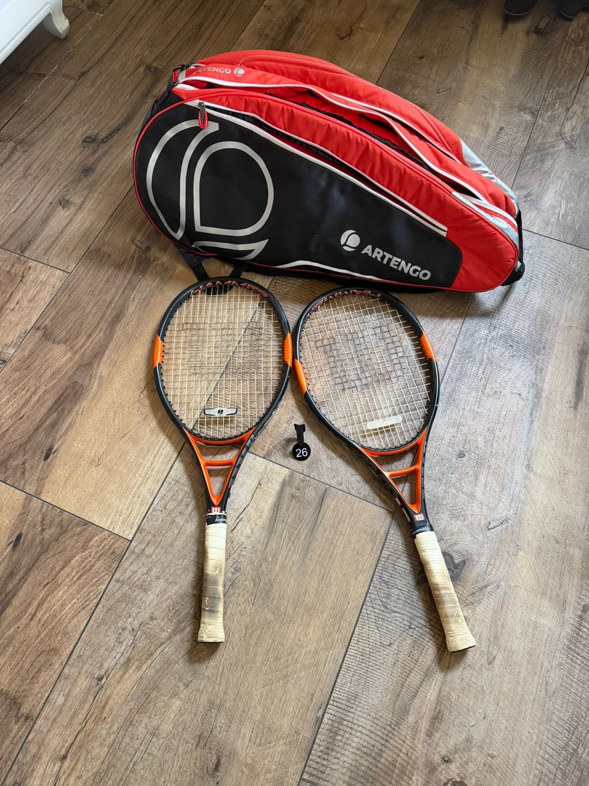 2 Wilson tennisrackets (L1 & L2) + Artengo tennistas, Gebruikt, L1, Ophalen of Verzenden, Wilson