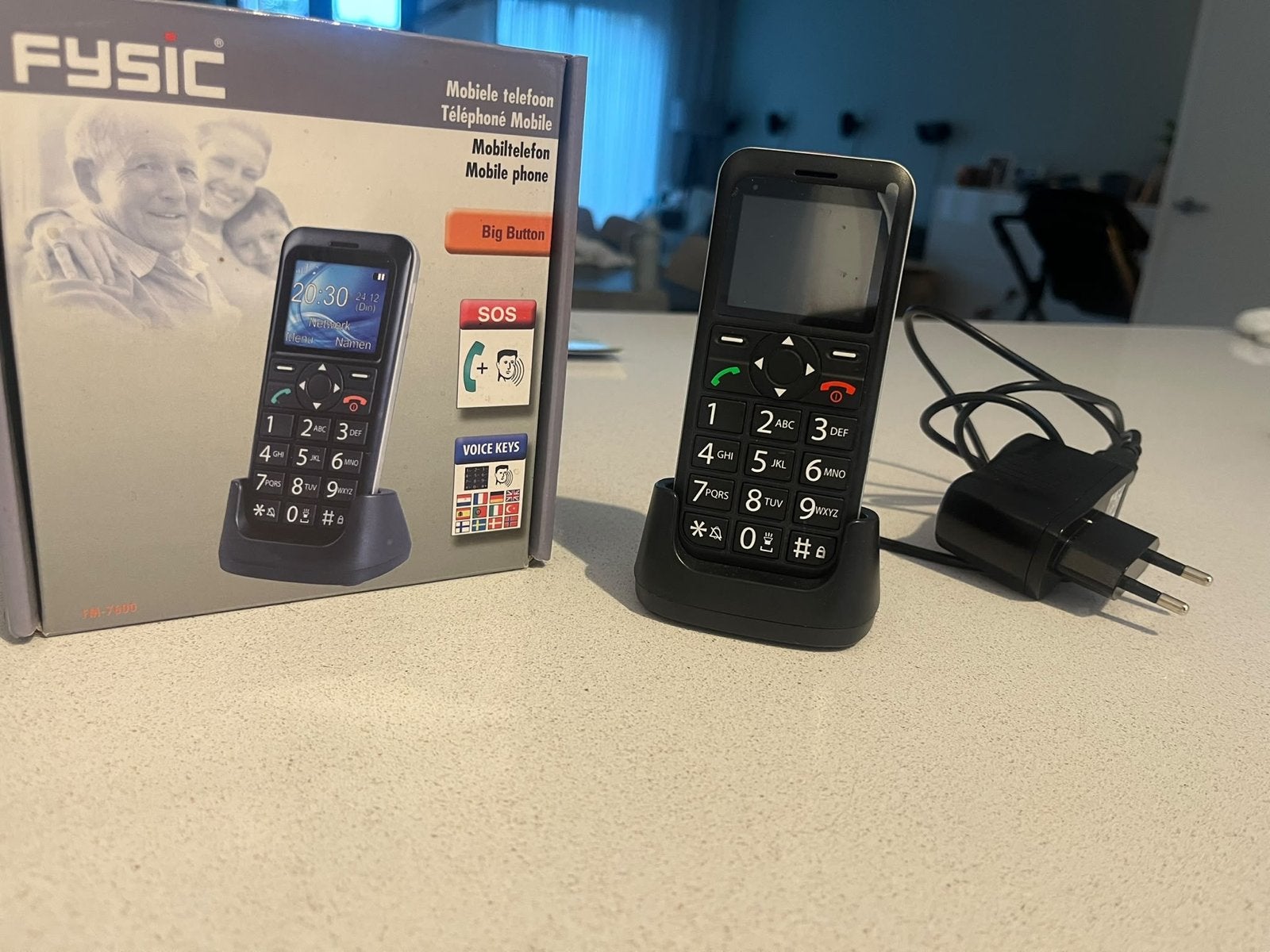 Fysic senioren mobiele telefoon FM7500 met grote knoppen, Geen camera, Ophalen of Verzenden, Zo goed als nieuw, Klassiek of Candybar