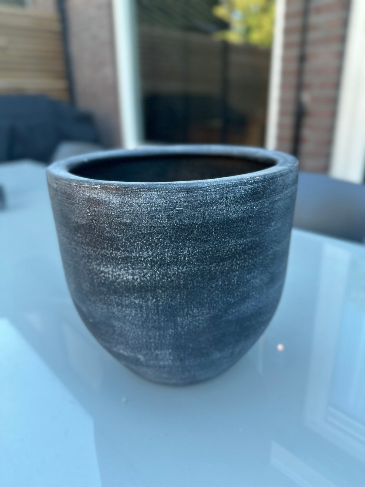 Bloempot buiten & binnen | Donkergrijs/ Antraciet, Kunststof, Rond, Binnen, Ophalen of Verzenden
