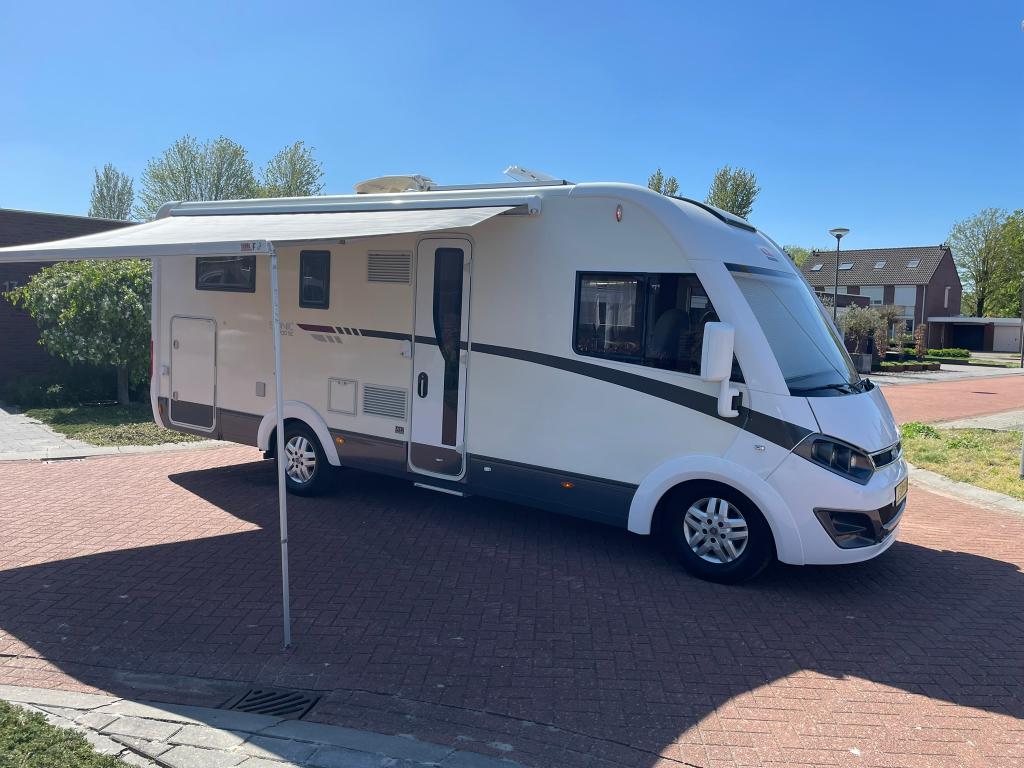 Adria Sonic i700 SC Camper met Queensbed en luchtvering, Integraal, Fiat, 6 tot 7 meter, Particulier