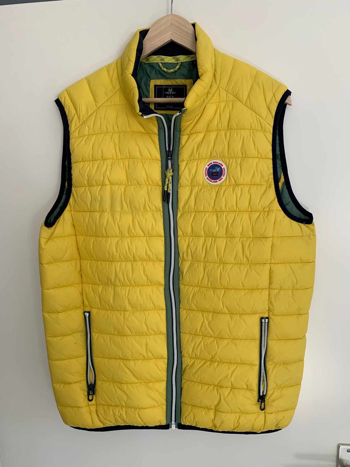 New Zealand Auckland Bodywarmer Geel Maat L, Ophalen, Zo goed als nieuw, Maat 52/54 (L), Geel