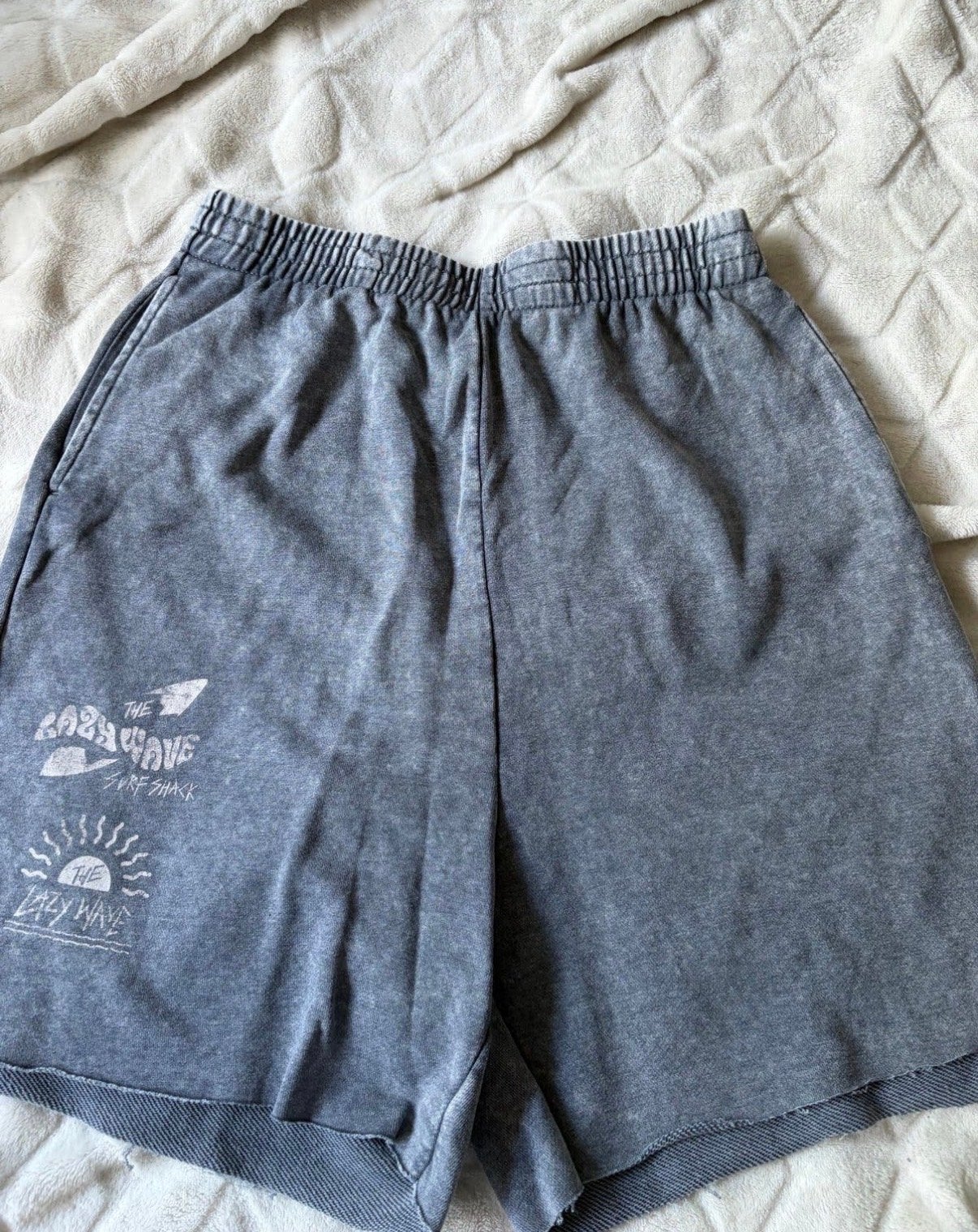 H&M Divided grijze sweatshorts met print, maat XS, Kort, Ophalen of Verzenden, Zo goed als nieuw, Maat 34 (XS) of kleiner