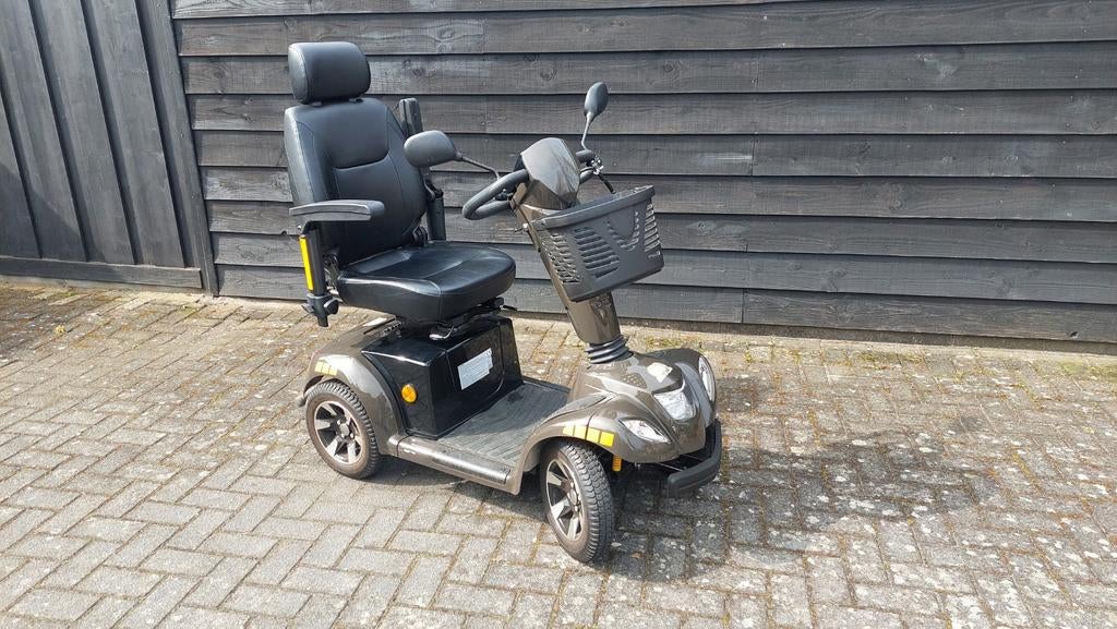 Scootmobiel, Diversen, Brommobielen en Scootmobielen, Ophalen, Zo goed als nieuw, 16 km/u of meer, 46 km of meer