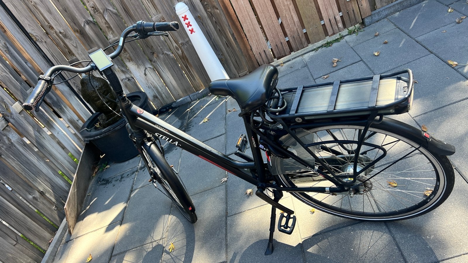 Stella elektrische fiets met lader, Fietsen en Brommers, Ophalen, Gebruikt, Overige merken