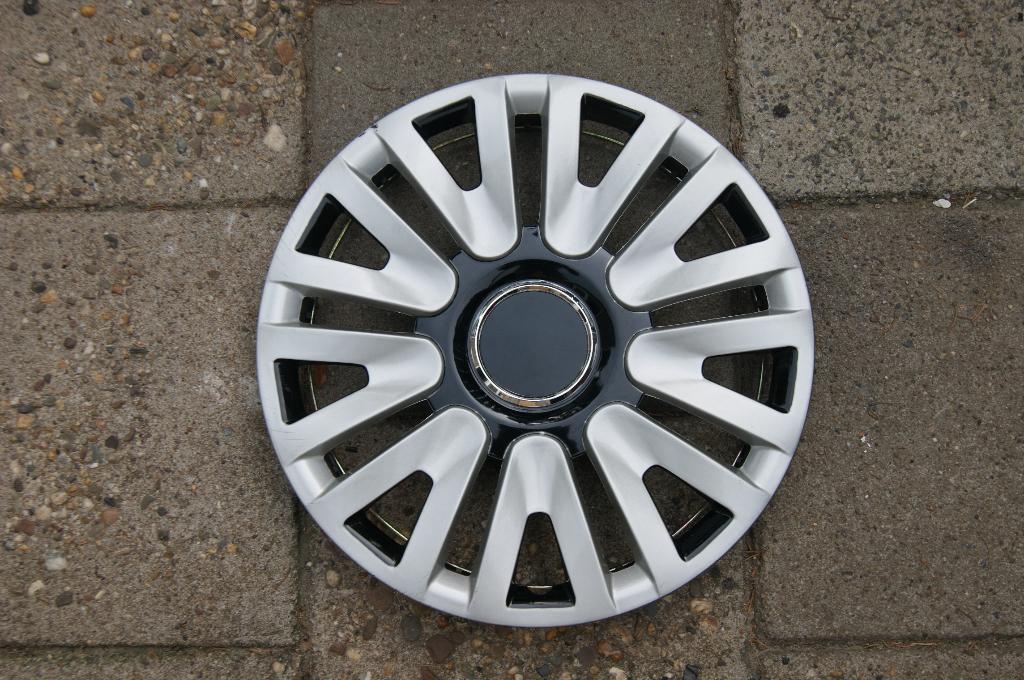 1 losse universele wieldop 13 inch, Ophalen of Verzenden, Gebruikt