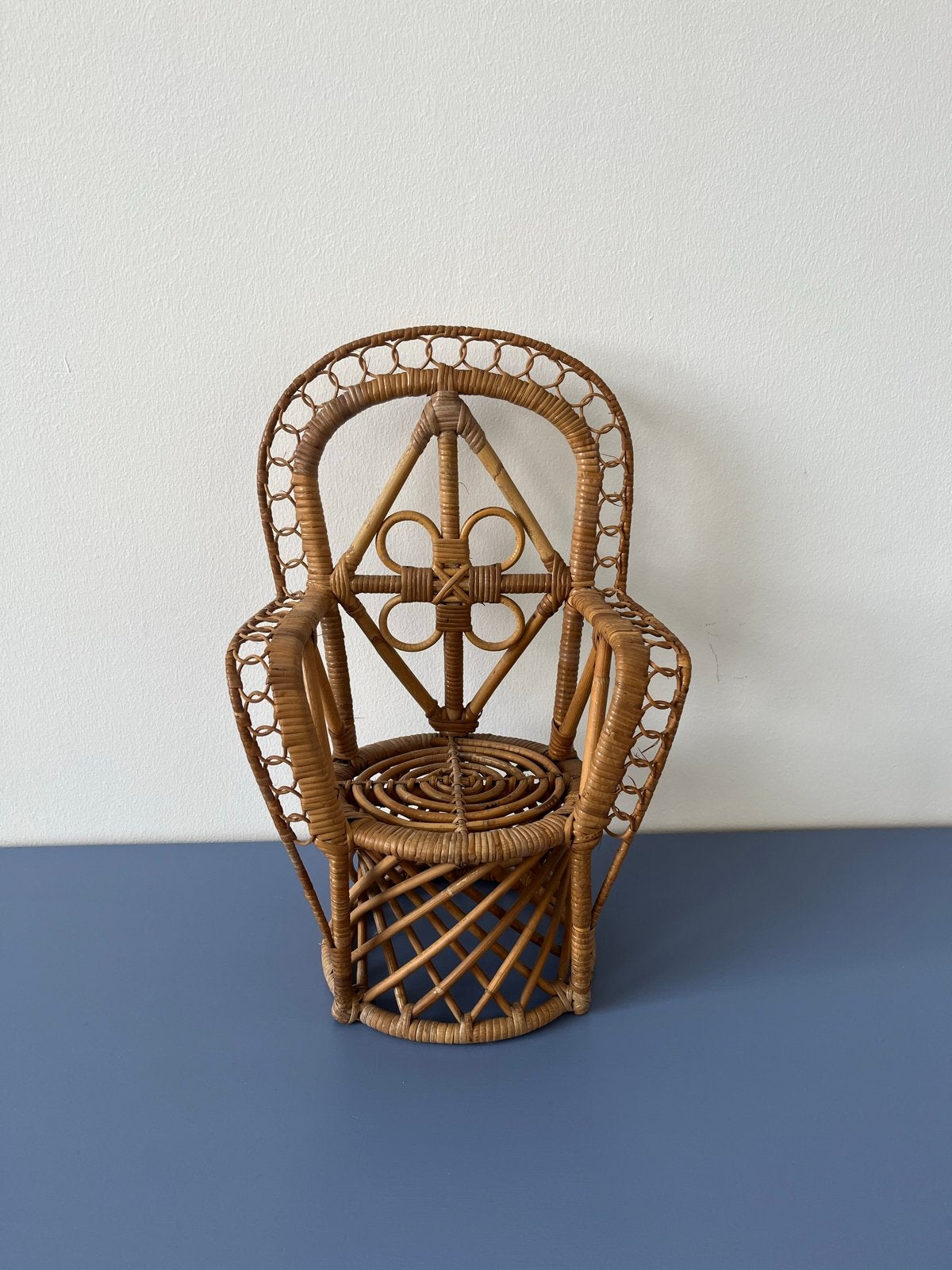 Vintage rotan pauwenstoel, 32 cm hoog, Ophalen