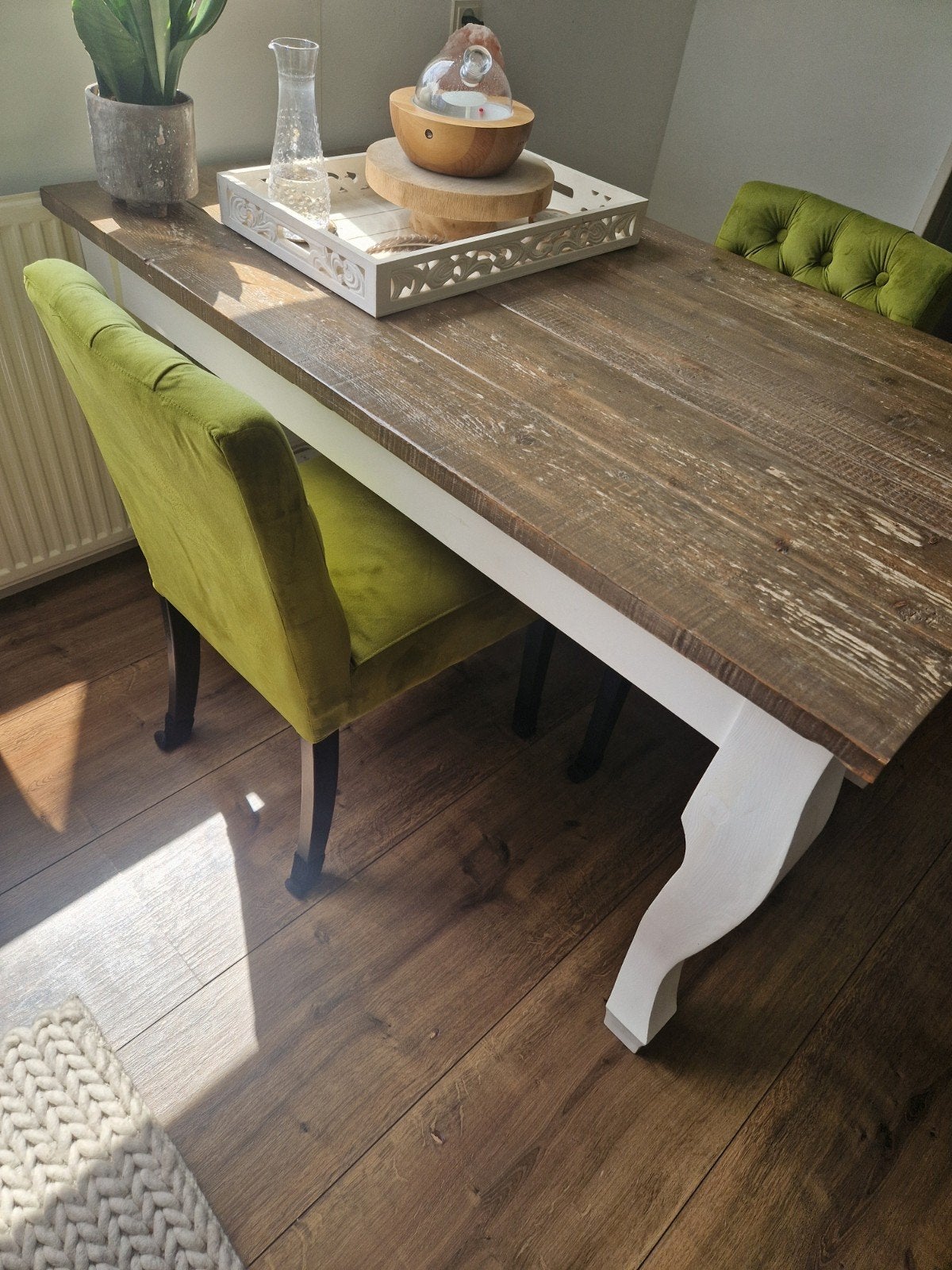 Robuuste eettafel met wit onderstel en houten blad, Huis en Inrichting, Tafels | Eettafels, Ophalen, Gebruikt, 100 tot 150 cm