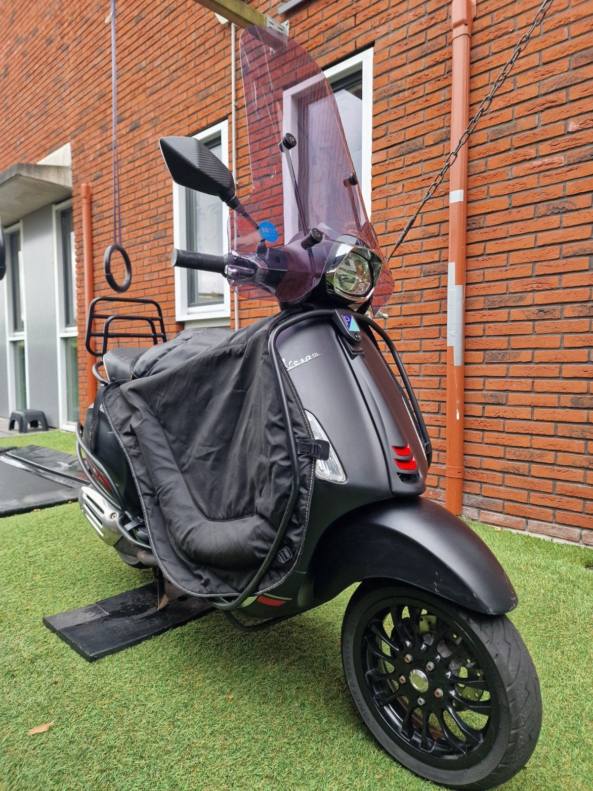 Vespa Sprint Nieuw Model met Alarm Klasse 3, Fietsen en Brommers, Scooters | Vespa, Ophalen of Verzenden, Zo goed als nieuw, Benzine