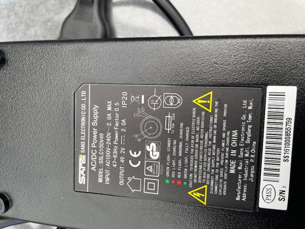 Nieuwe Acculader elektrische fiets, Ophalen of Verzenden, Nieuw