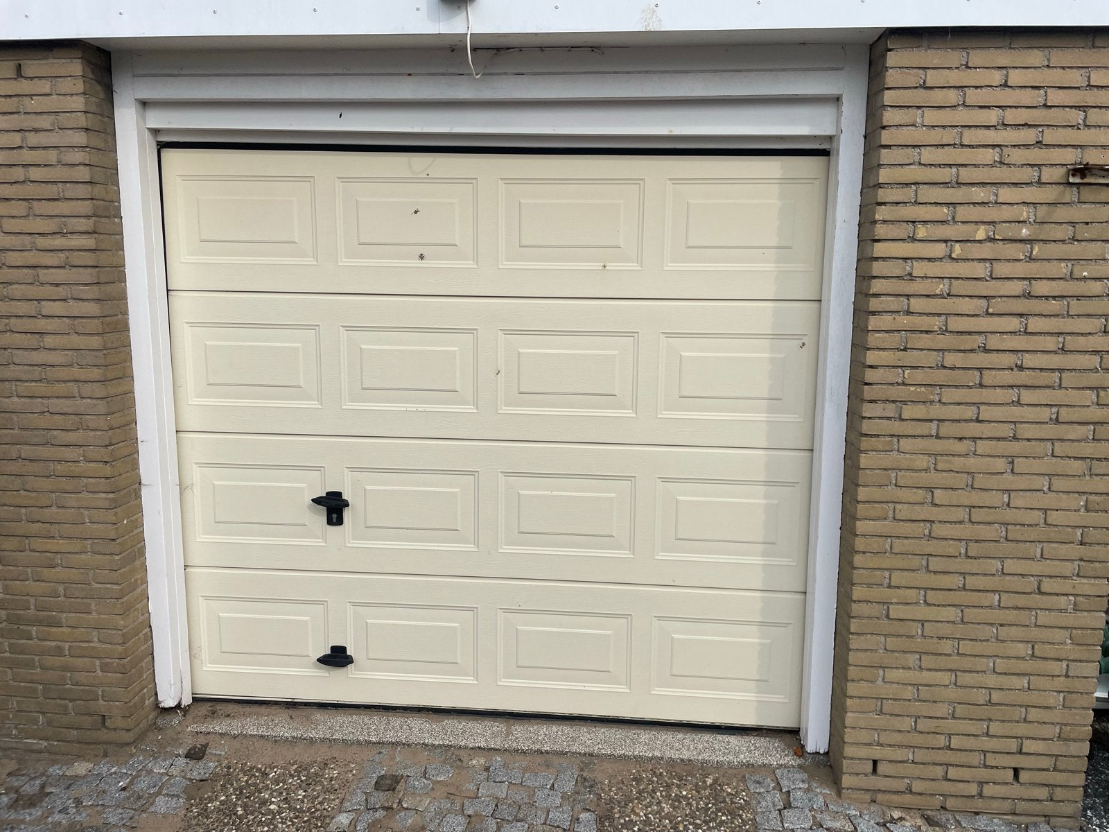 Novofem Garagedeur met Motor - 2375x2125 mm electrisch, Ophalen, Gebruikt, Garagedeur, 120 cm of meer