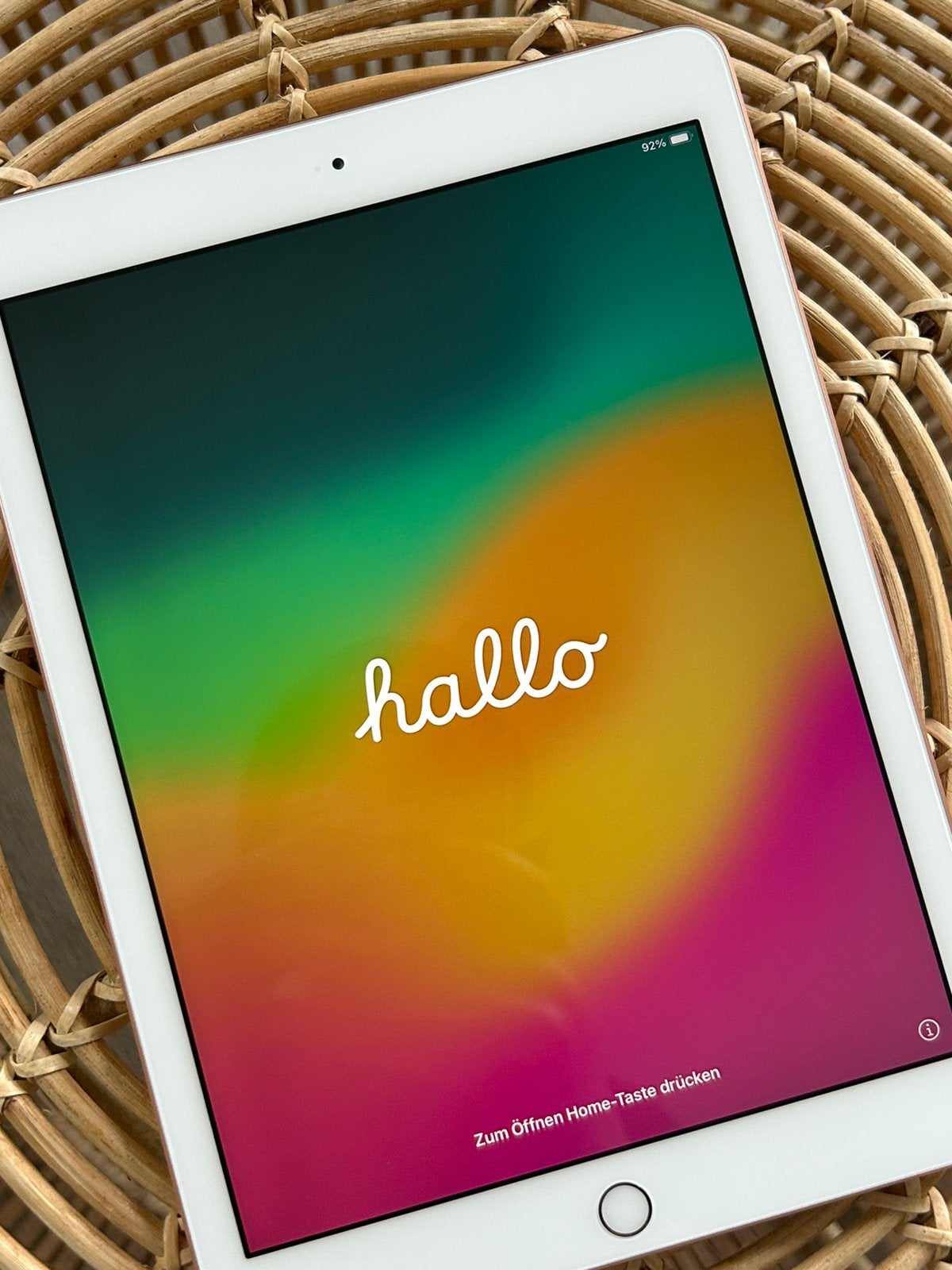 Ipad 6e generatie 32GB rose gold batterijkwaliteit 95%, Computers en Software, Apple iPads, Zo goed als nieuw, Apple iPad, Wi-Fi