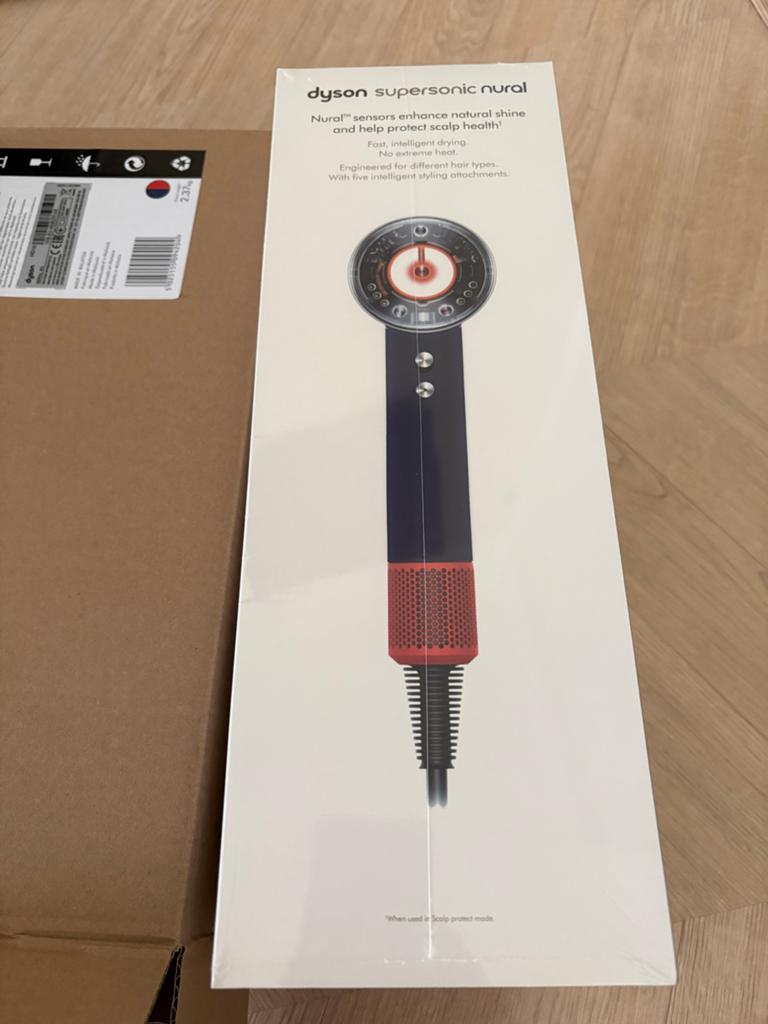Dyson Supersonic HD16 Föhn met 5 Opzetstukken - Nieuw, Ophalen of Verzenden, Zo goed als nieuw, Föhn of Haardroger