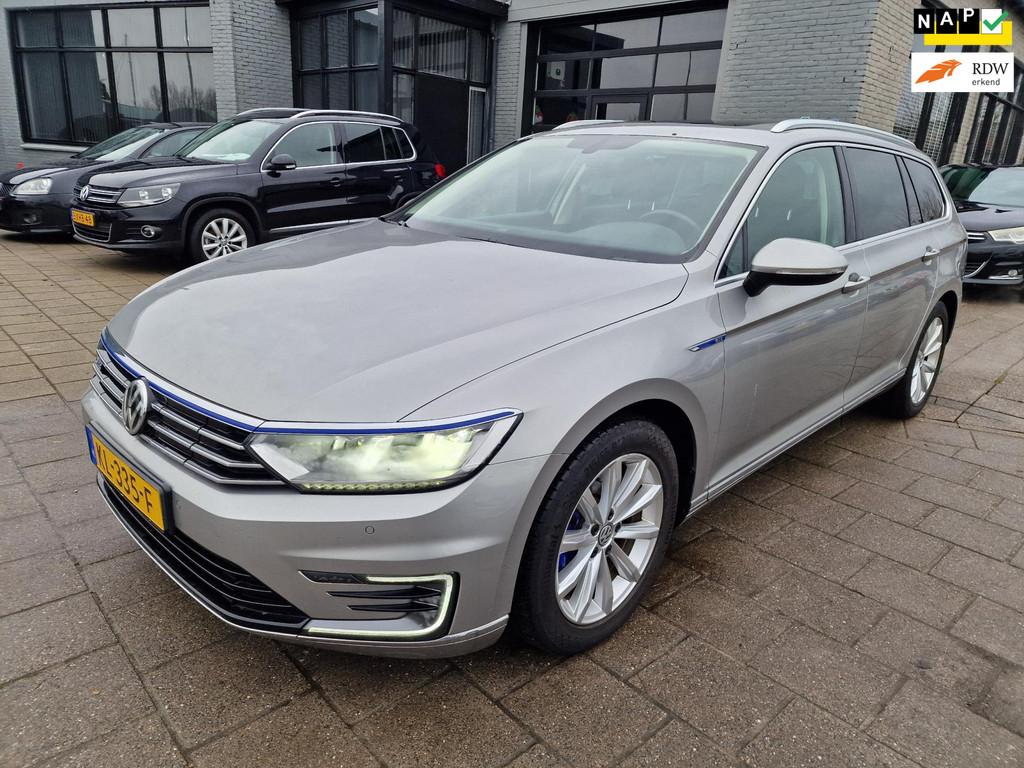 Volkswagen Passat Variant 1.4 TSI GTE Connected Series Plus/, Gebruikt, Hybride Elektrisch/Benzine, 1600 kg, 93 €/maand