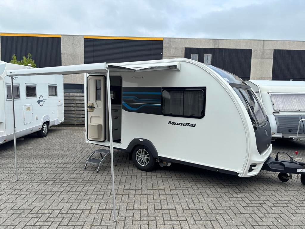 Swift Mondial SE Caravan, Rondzit, Omvormbare zithoek, Particulier, 4 tot 5 meter