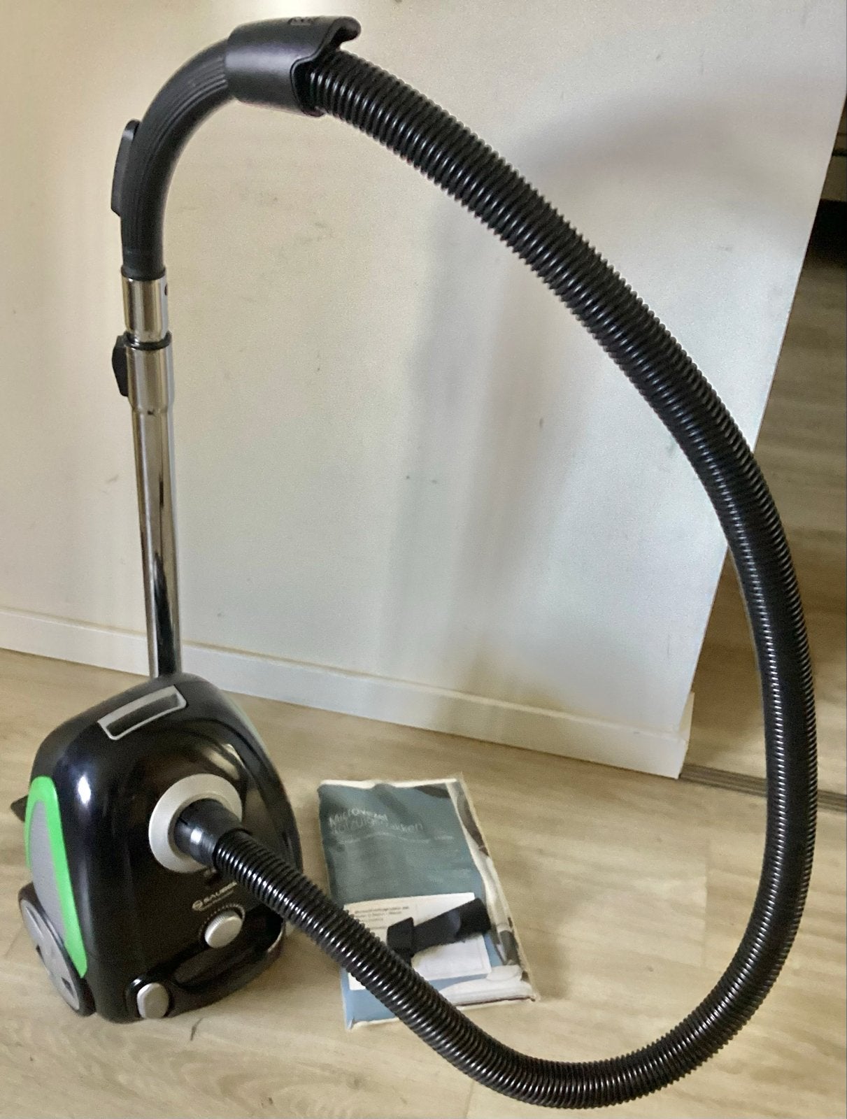 SAUBER SB70 STOFZUIGER MET STOFZUIGERZAKKEN EN FILTER, Stofzak, Gebruikt, Ophalen of Verzenden, Sledestofzuiger