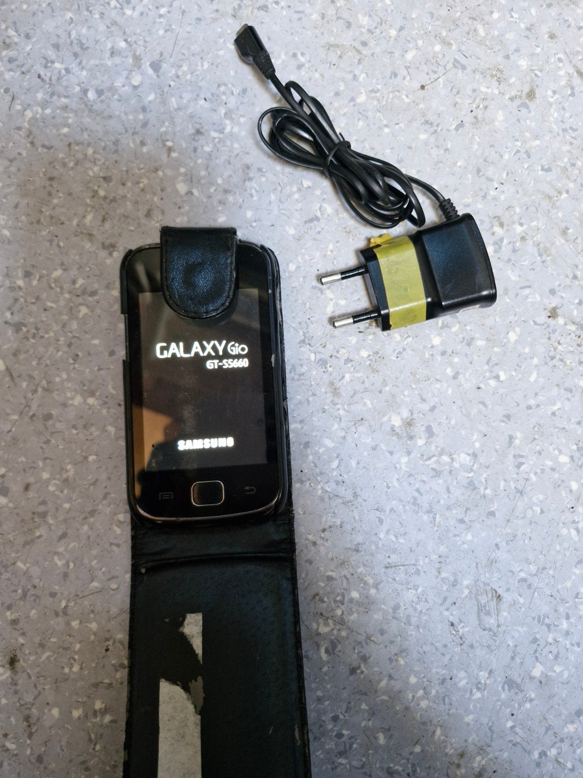 Samsung Galaxy Gio GT-S5660 met oplader en hoesje, Ophalen, Gebruikt, Overige modellen, Zwart