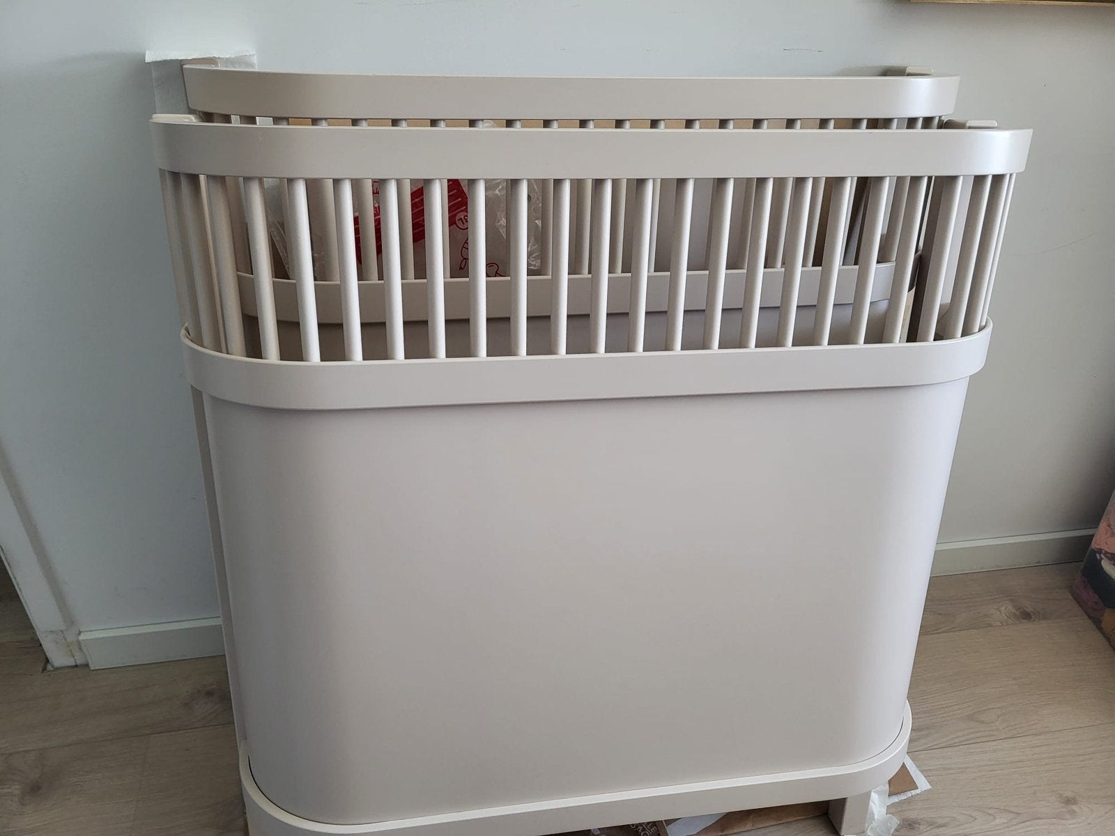 Sebra Meegroeibed Birchbark Rose / beige  ingepakt + matras, Ophalen, Zo goed als nieuw, Ledikant