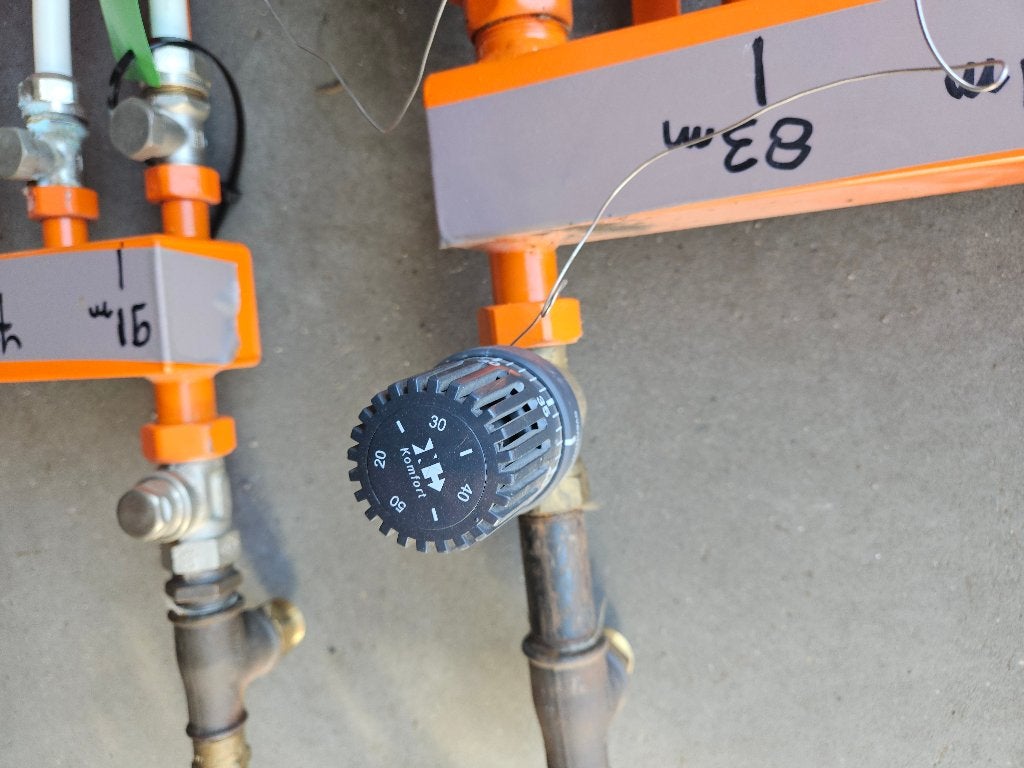 Vloerverwarming verdeler 9 groeps Grundfos pomp ( 553 ), Ophalen, Gebruikt, Minder dan 30 cm, Overige typen