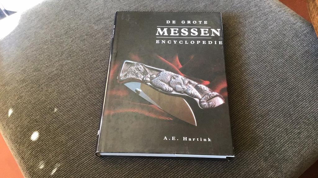 De grote messen encyclopedie, Ophalen of Verzenden, Zo goed als nieuw