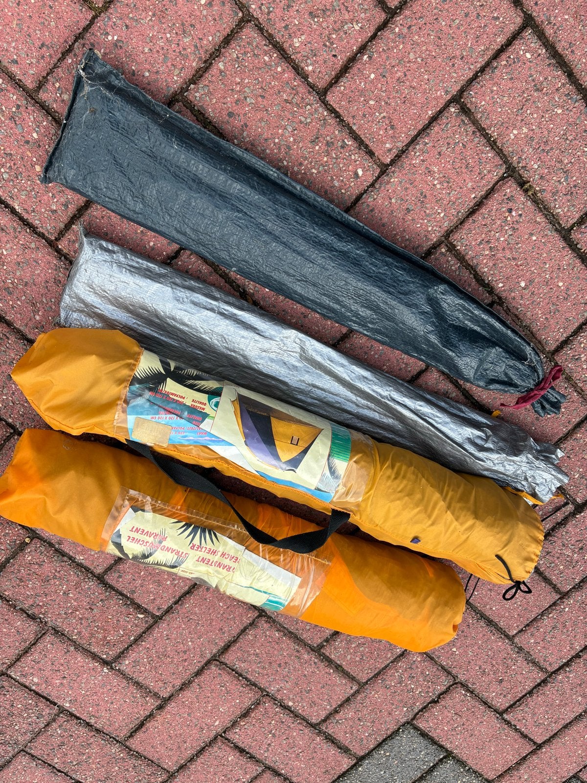 2 strandtentjes - Ideaal voor stranddagen, Ophalen, Gebruikt, Tot en met 2