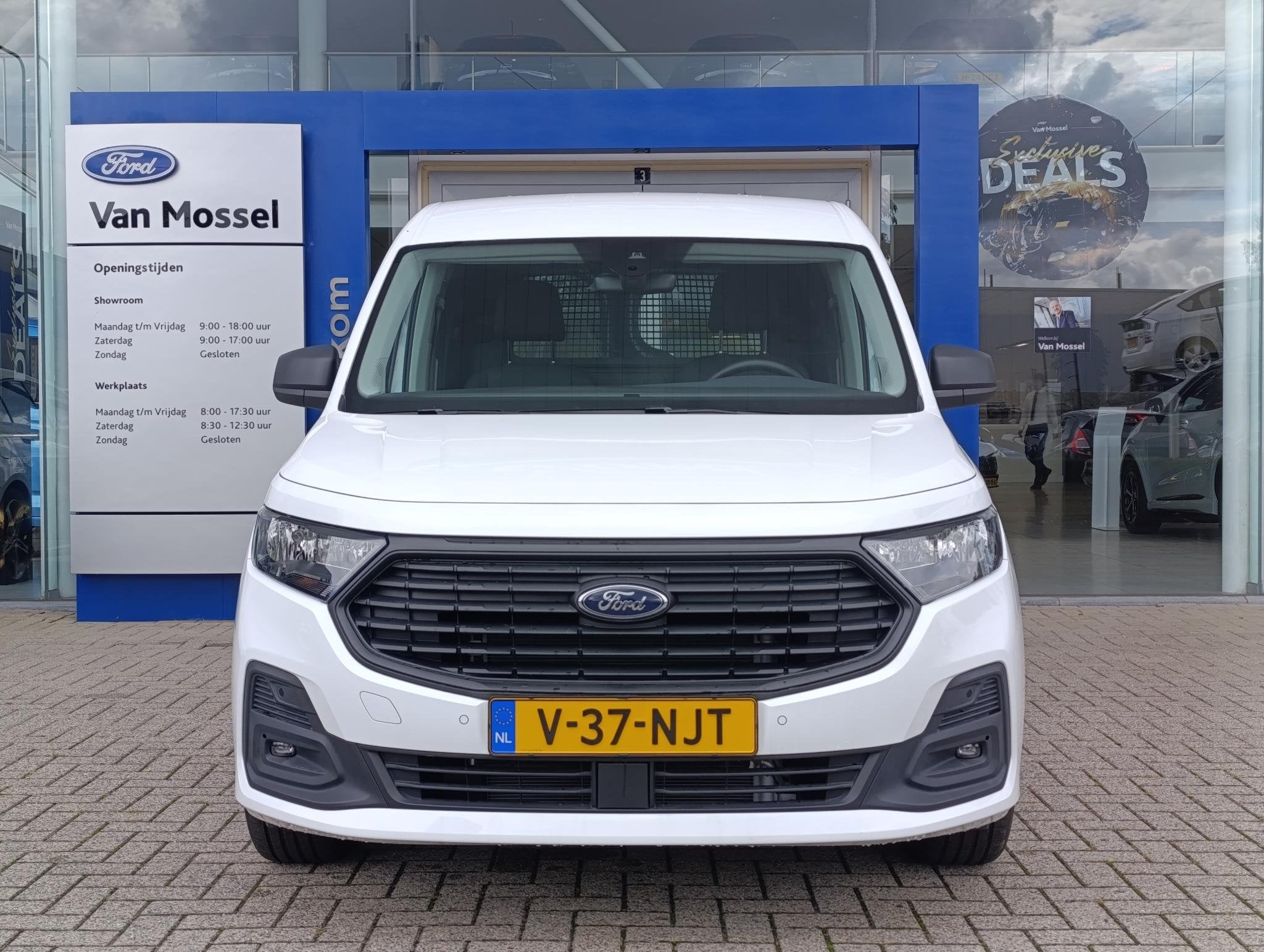 Ford Transit Connect 1.5 EcoBoost PHEV L1 Trend | LAGE KM! |, Auto's, Stof, Euro 6, 4 cilinders, Bedrijf