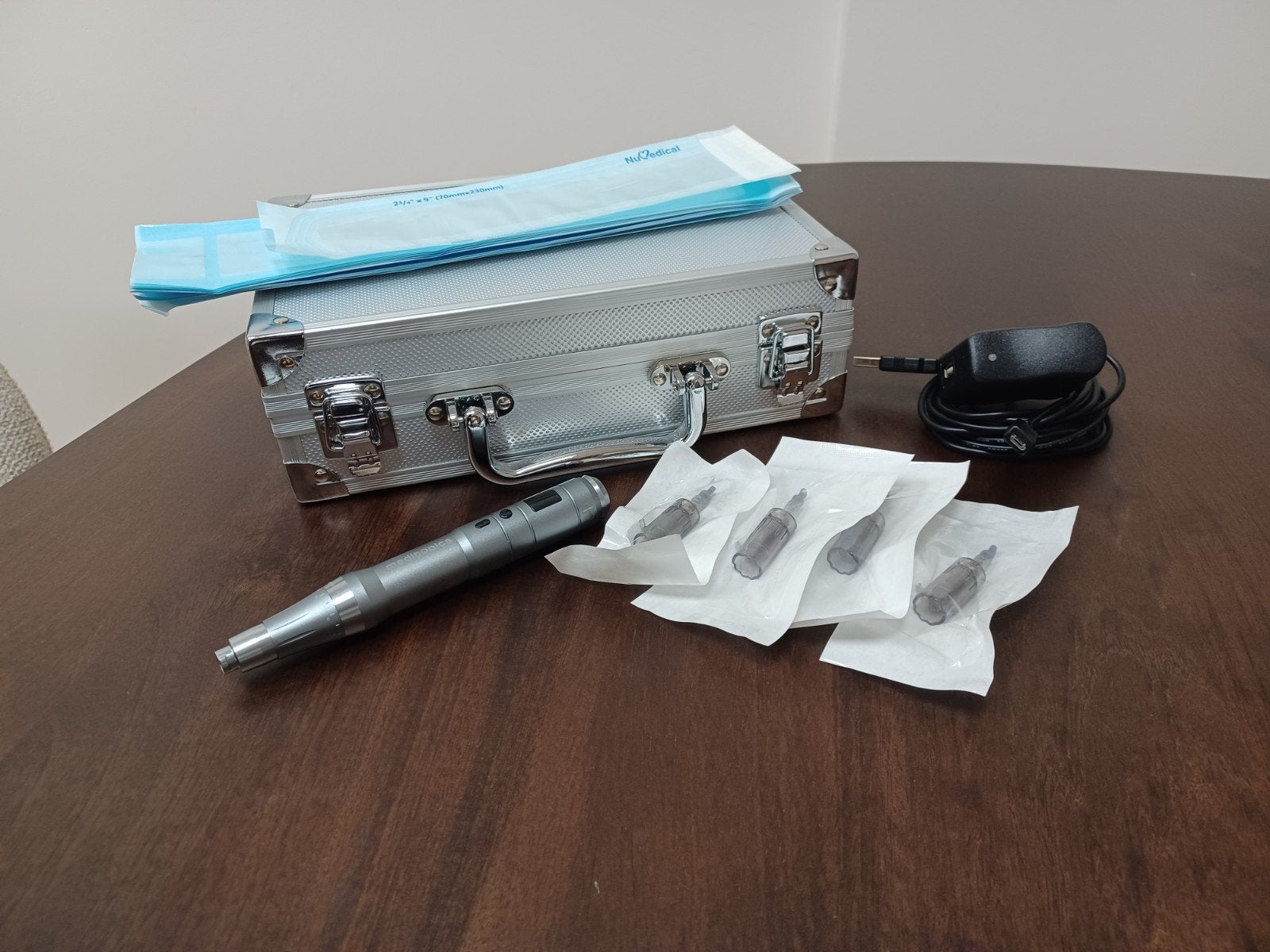 Meditopics microneedling pen dermapen, Ophalen, Zo goed als nieuw, Gehele gezicht, Verzorging