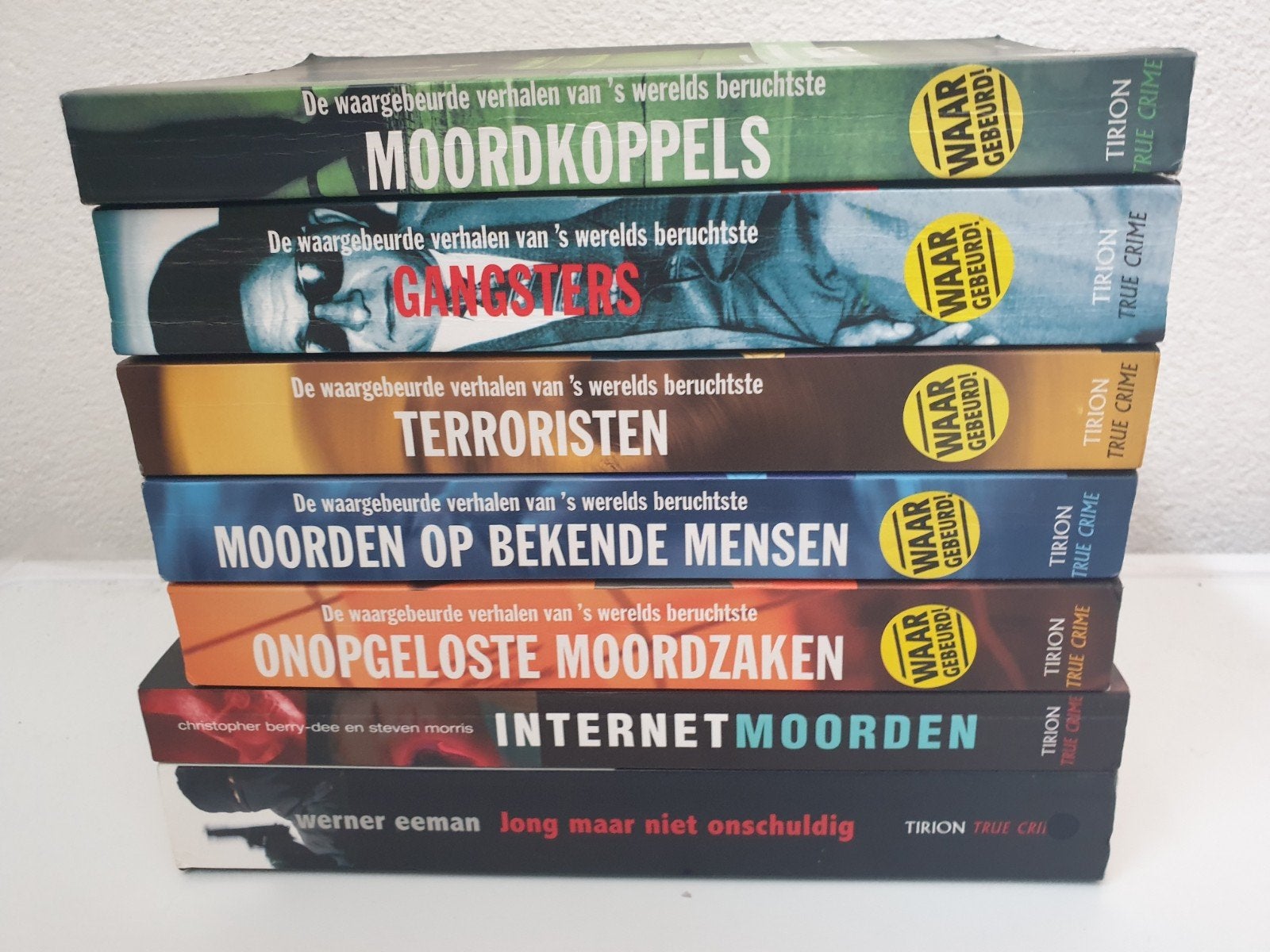 Tirion True Crime Boekenpakket - 7 Waargebeurde Verhalen, Boeken, Ophalen of Verzenden, Gelezen