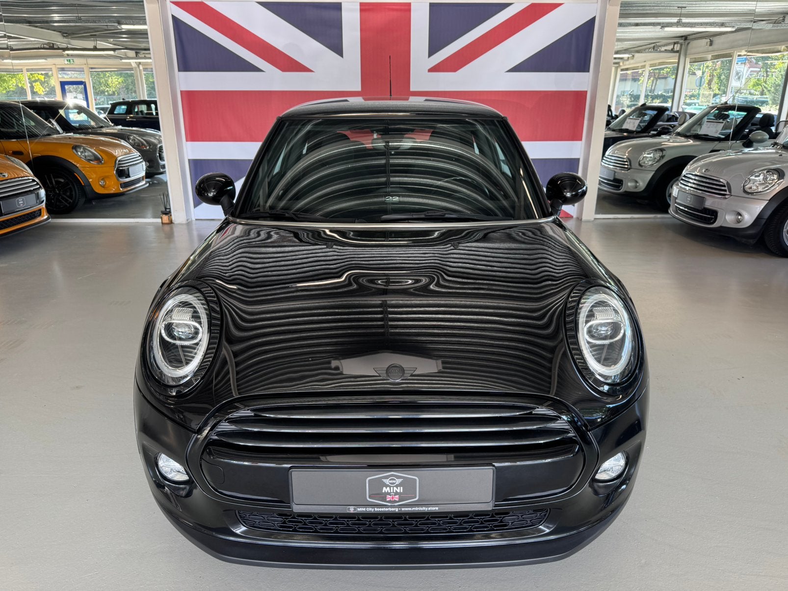 Mini Cooper 1.5 136pk 2019 Zwart ( 6 MAANDEN GARANTIE )
