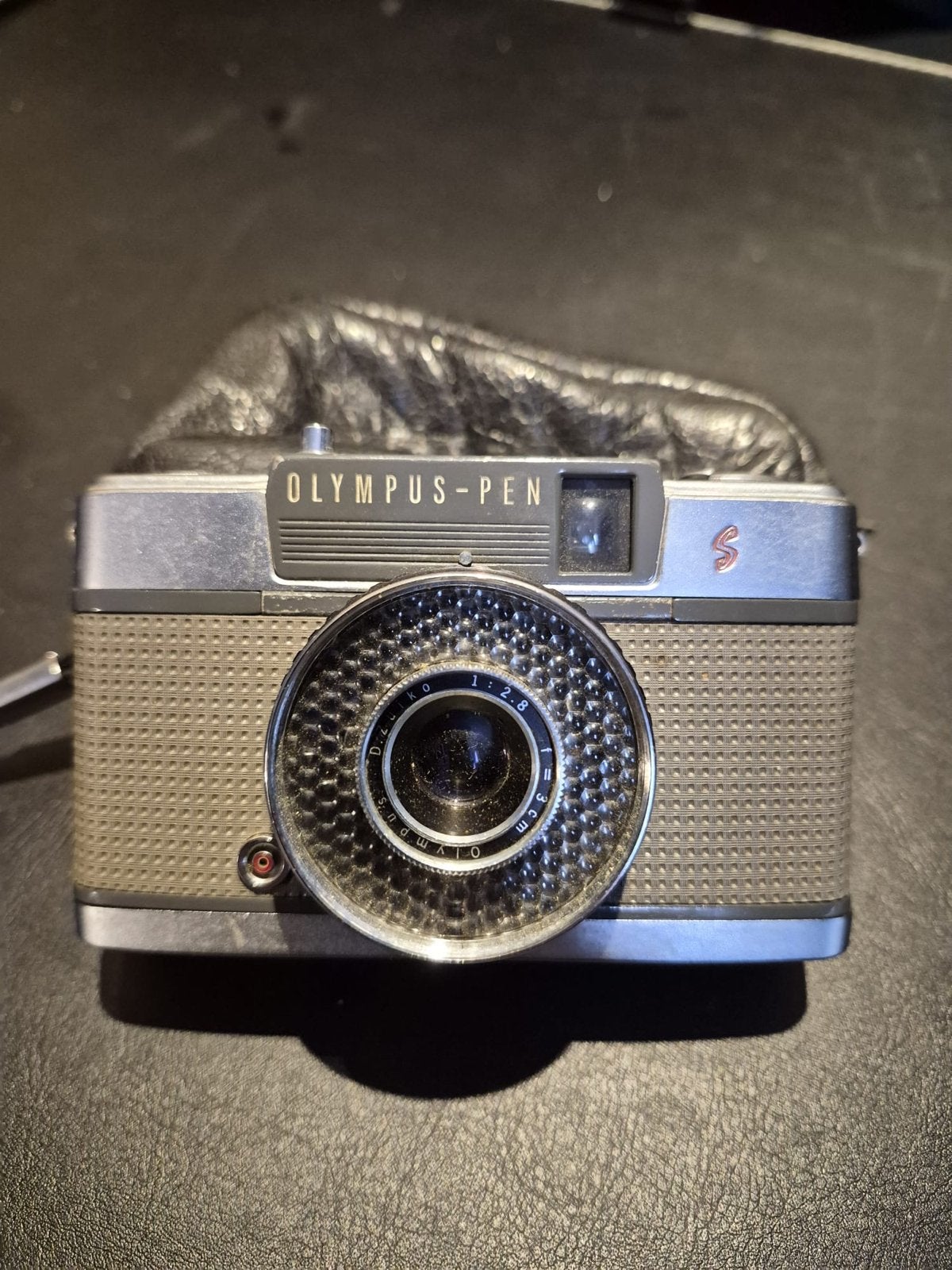 Olympus-Pen 1960 EE compact camera met leren hoesje, Ophalen, Gebruikt, Compact, Olympus