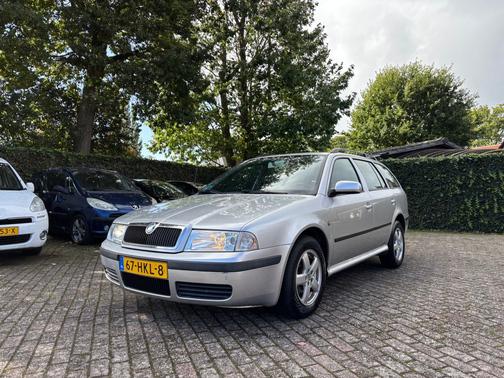 Skoda Octavia 1.6 2009 I TREKHAAK I PRK SENSOREN I ELEK RAAM, Auto's, Voorwielaandrijving, 4 cilinders, 1200 kg, Handgeschakeld
