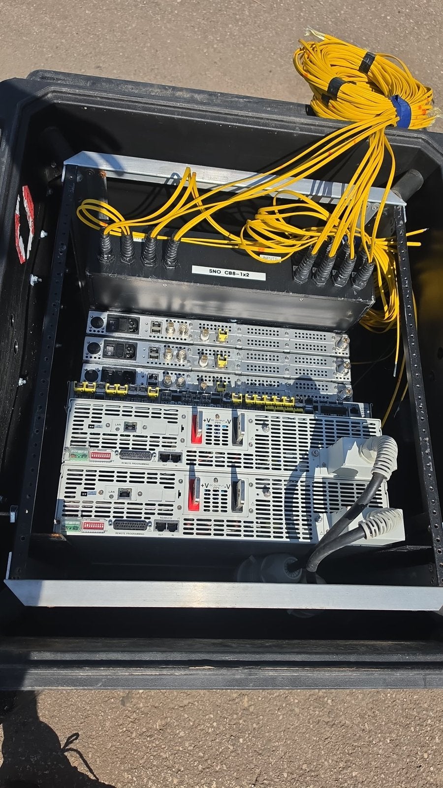 D&B Audiotechnik Tour Amp Rack in Flightcase, Ophalen, Zo goed als nieuw