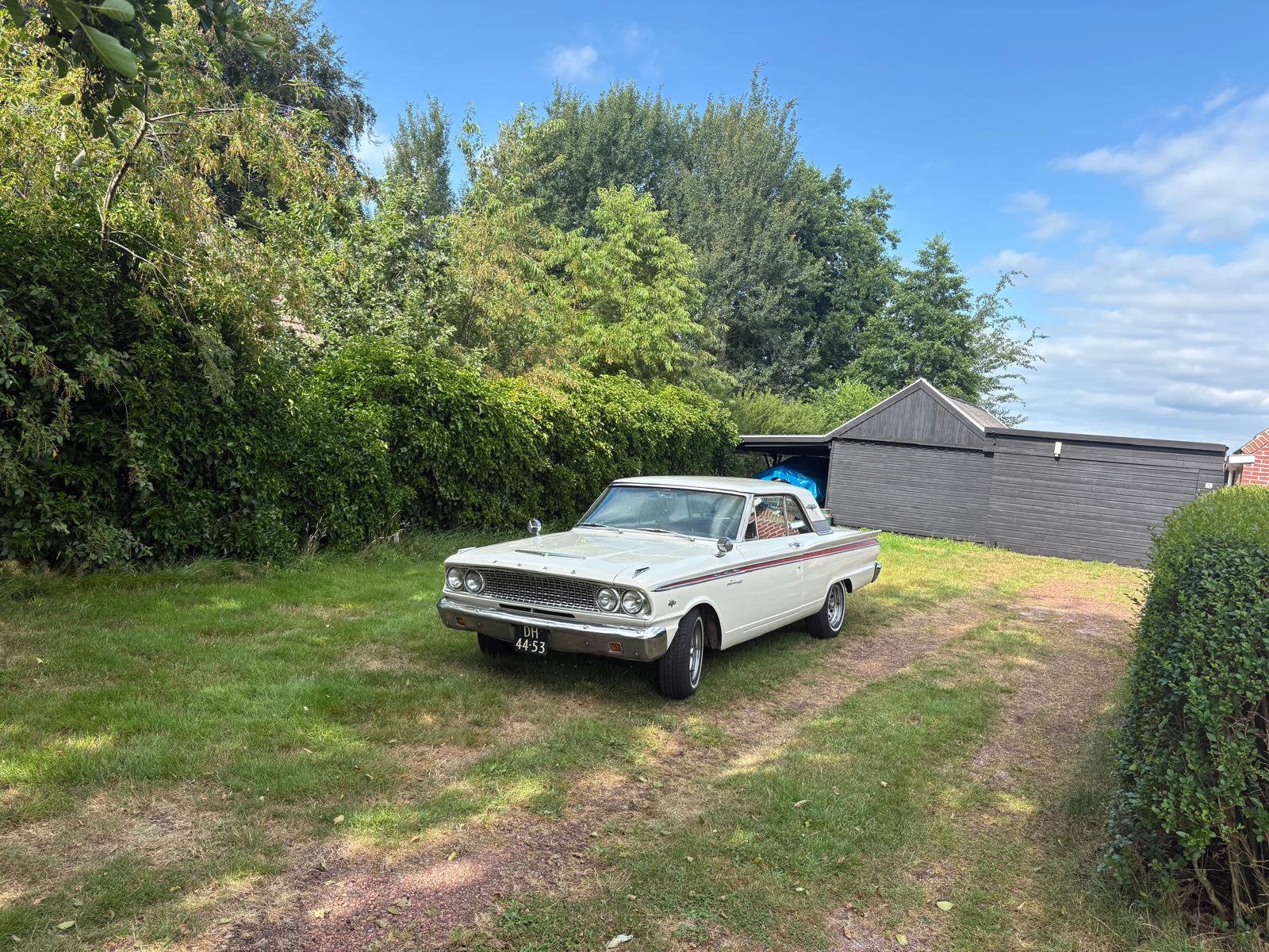 63 Ford Fairlane 500 Sports Coupe, Auto's, Oldtimers, Achterwielaandrijving, Zwart, Wit, Particulier