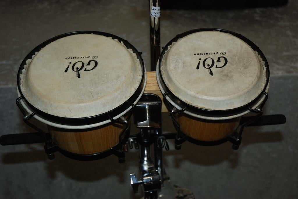 Go Bongo's op standaard met Remo Chimes op boomstand, Muziek en Instrumenten, Gebruikt, Go, ., Drums of Percussie