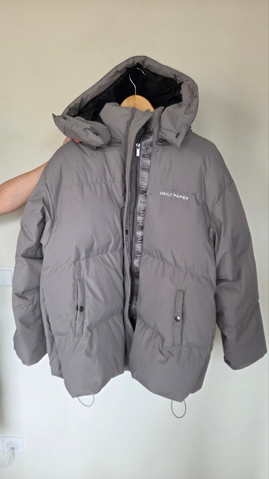 Daily Paper Puffer Jas - Maat S - Grijs, Kleding | Dames, Jassen | Winter, Daily Paper, Ophalen of Verzenden, Maat 36 (S), Grijs