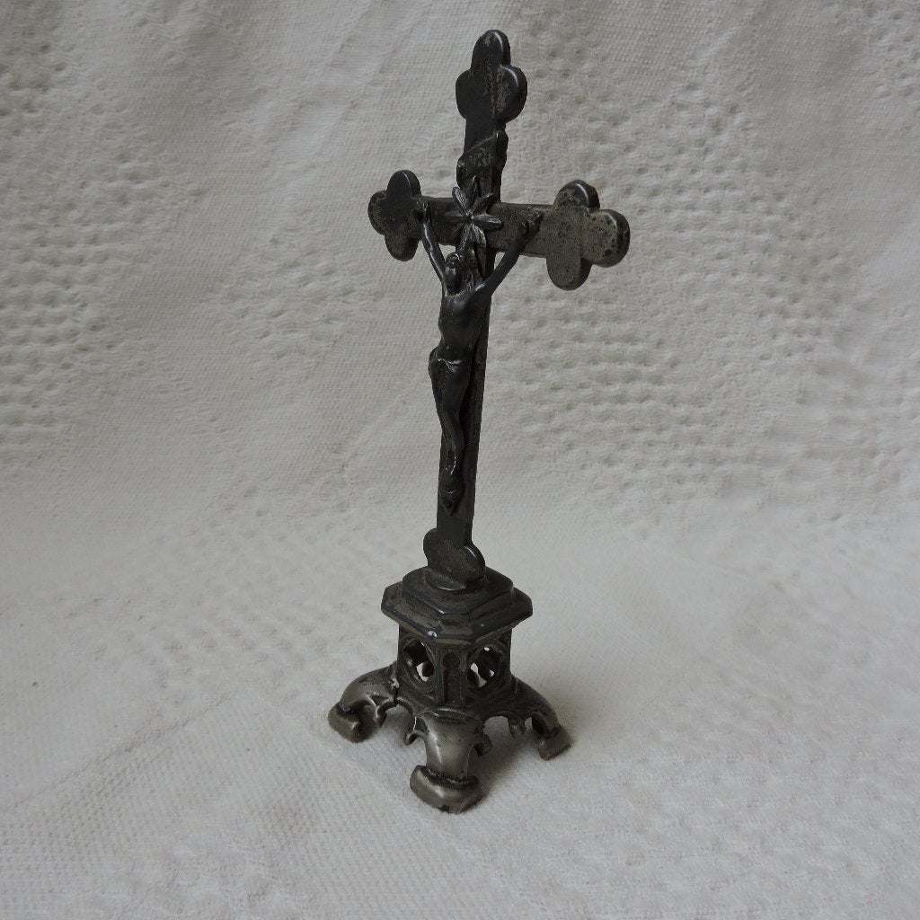 Kruisbeeld staand Jezus aan kruis zilverkleurig metaal 16 cm, Ophalen of Verzenden