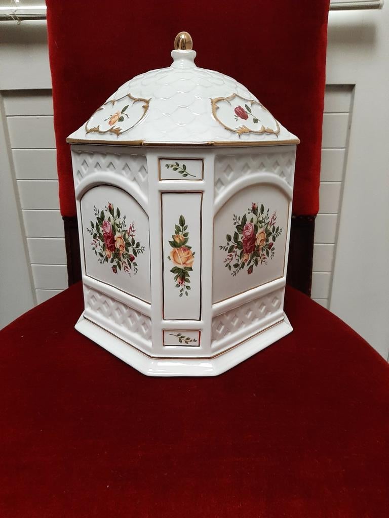 Royal albert, Antiek en Kunst, Ophalen of Verzenden