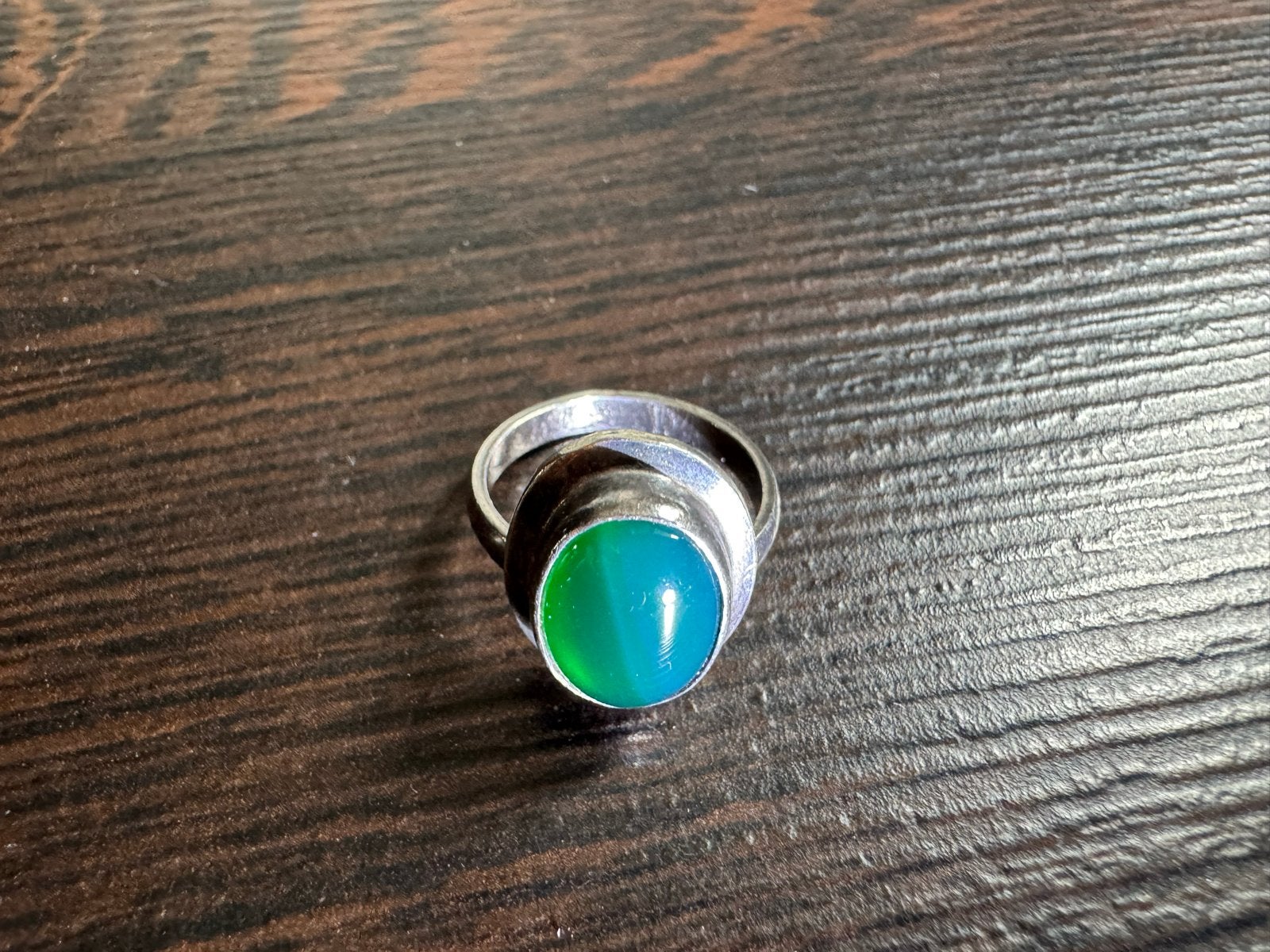 Vintage zilveren ring met groene agaat, modernistisch design, Gebruikt, Verzenden, 17 tot 18, Dame of Heer