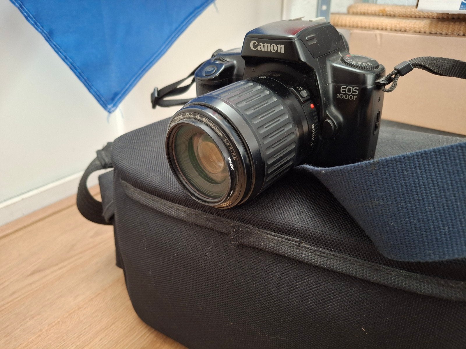 Canon EOS 1000F Spiegelreflexcamera met lens en tas, Ophalen, Gebruikt, Spiegelreflex, Canon