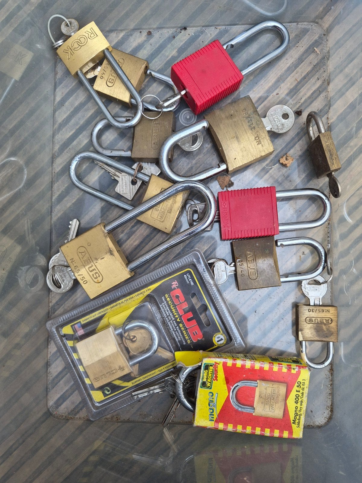Diverse hangsloten, inclusief Abus en Burg Wächter, Ophalen of Verzenden, Gebruikt, IJzer, Slot